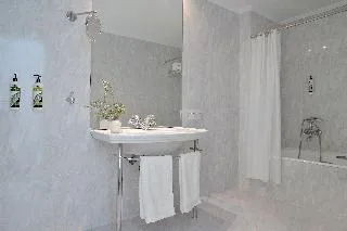 Airotel Stratos Vassilikos Hotel — 5D/4N Athens