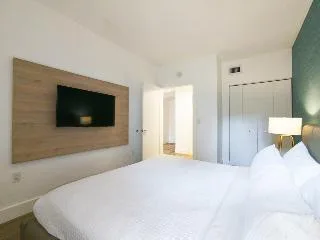 Bentley Hotel South Beach — 4D/3N Miami, FL