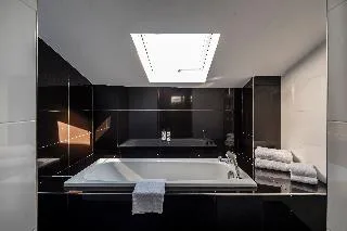 Canberra — 4D/3N Cannes