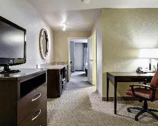 Comfort Suites near Hot Springs Park — 4D/3N Hot Springs