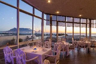 Dolphin Beach Hotel — 5D/4N Cape Town