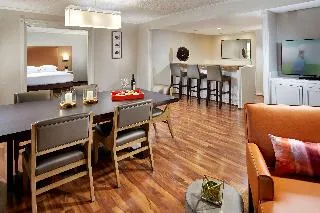 DoubleTree by Hilton Hotel Golf Resort Palm Springs — 4D/3N Palm Springs, CA