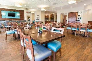 Drury Inn & Suites Colorado Springs — 4D/3N Colorado Springs