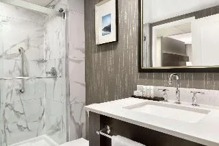 Embassy Suites by Hilton Montreal — 4D/3N Montreal