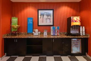 Hampton Inn & Suites Albuquerque-Coors Road — 4D/3N Albuquerque