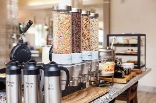 Hilton Garden Inn Palm Springs/Rancho Mirage — 4D/3N Palm Springs, CA