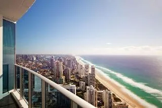 Hilton Surfers Paradise Hotel & Residences — 4D/3N Gold Coast, QLD