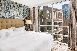 Hilton Vancouver Downtown — 4D/3N Vancouver