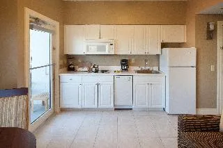 Holiday Inn Club Vacations Galveston Beach Resort — 4D/3N Galveston, TX