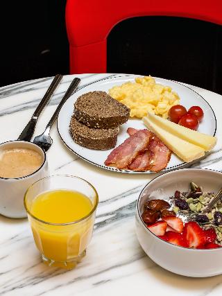Hotel Dalila — 5D/4N Paris
