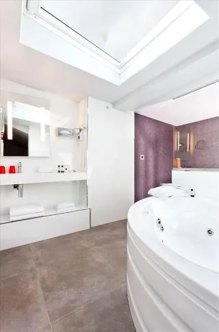 Hotel Opera Marigny — 5D/4N Paris