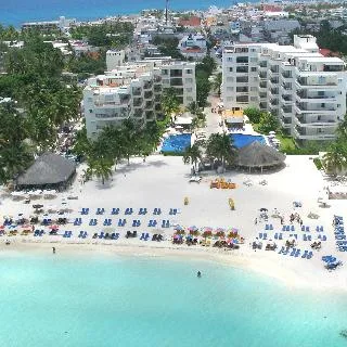 Ixchel Beach Hotel — 6D/5N Cancun