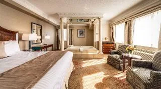 Monte Carlo Inn & Suites Downtown Markham — 4D/3N Toronto