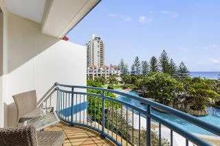 Oaks Gold Coast Calypso Plaza Suites — 4D/3N Gold Coast, QLD