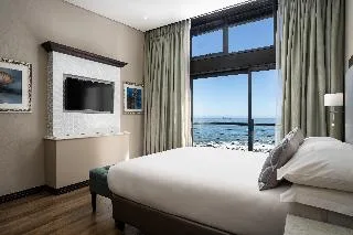 Premier Hotel Cape Town — 5D/4N Cape Town