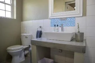 Saronsberg Vineyard Cottages — 5D/4N Cape Town