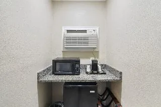 The Tony Hotel South Beach — 4D/3N Miami, FL